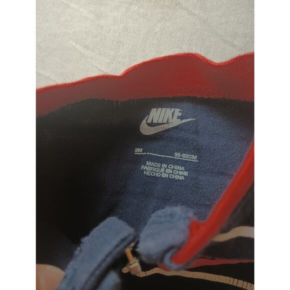 Nike Infant Sleeper Pajama Blue Red White Strip Footed Size 3 Months Zipper - Picture 3 of 4